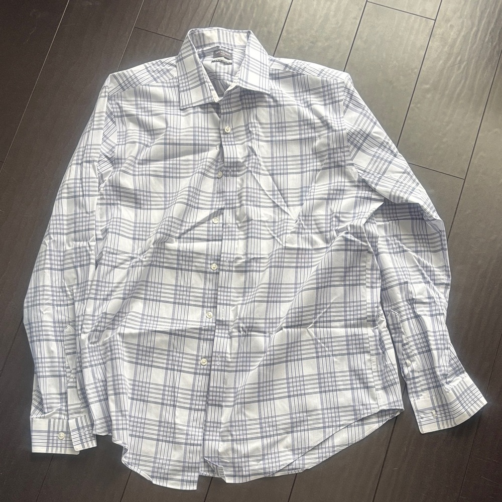 Van Heusen Classic White and Navy Plaid Shirt
